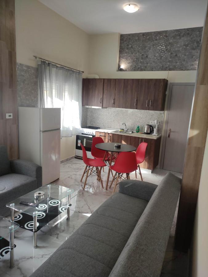 Gcm 2 Rooms Kentro Katerini Exterior photo